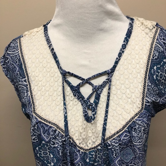 Rewind Boho Top with Tassels & Crochet Neckline - Picture 7 of 8
